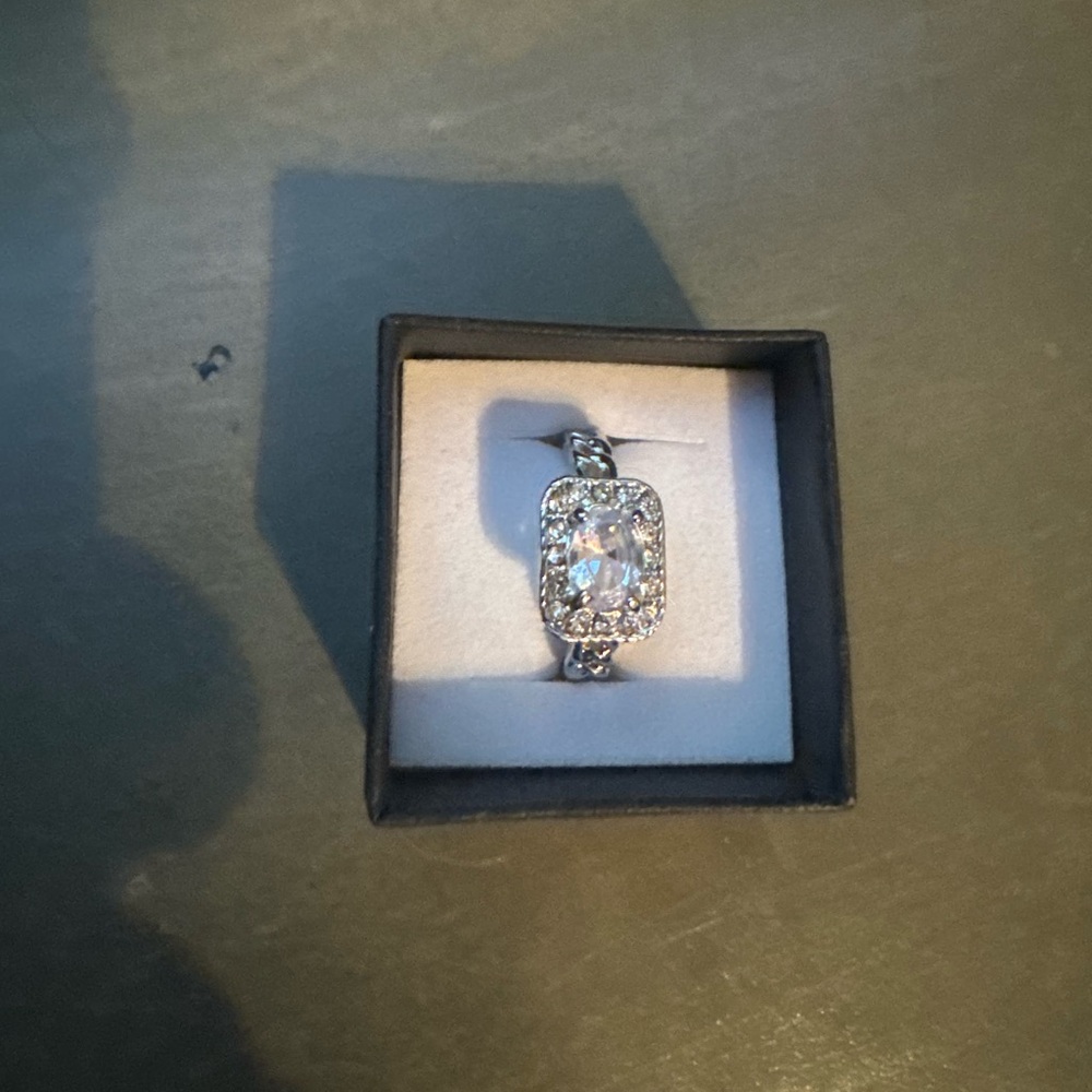 Elegant Sterling Silver Oval Square Cut Ring